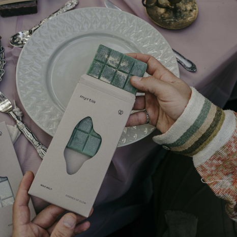 "Essence of Glow" Wax melt